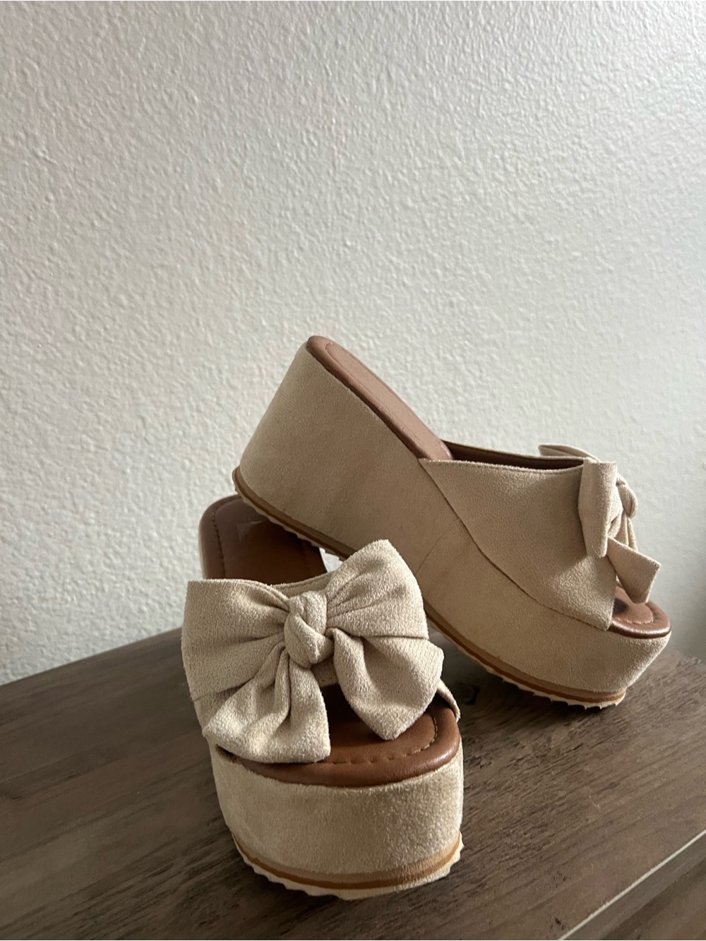 Beige Bow Platform Slide Sandals - Picture 2 of 5